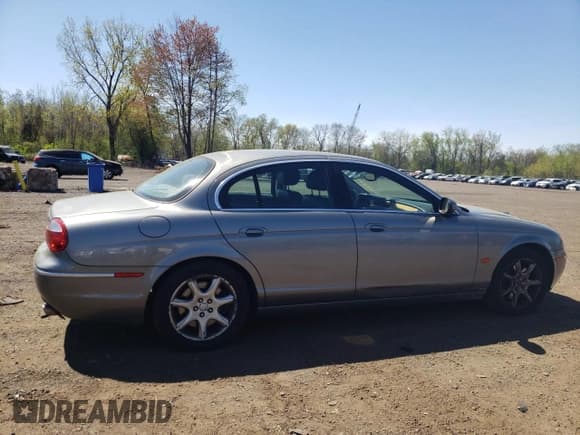 ✅ 2006 Jaguar S-Type 4.2 • VIN: SAJWA01B66HN57286 • Lot: 54898945. Wystawiony na Copart z przebiegiem 172 514 mil. Bezpłatny archiwum sprzedaży aukcyjnych z USA i szczegółowy raport historii pojazdu na DreamBid. Zdjęcie 3.