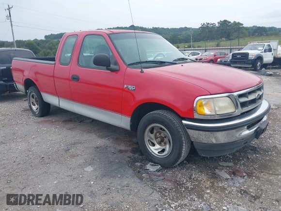✅ 1998 Ford F-150 • VIN: 1FTDX1720WKA02211 • Lot: 43155276. Listed on IAAI with 119,640 mi. Free auction sales archive from the USA and detailed vehicle history report at DreamBid. Image 1.