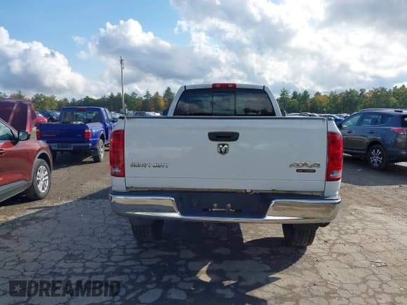 ✅ 2005 Dodge 2500 ST • VIN: 3D7KS26D05G815316 • Lot: 40518807. Wystawiony na IAAI z przebiegiem 80 295 mil. Bezpłatny archiwum sprzedaży aukcyjnych z USA i szczegółowy raport historii pojazdu na DreamBid. Zdjęcie 17.