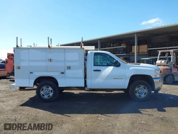 ✅ 2014 Chevrolet Silverado 2500HD Work Truck • VIN: 1GB0CVCG6EF175178 • Lot: 40836046. Listed on IAAI with 84,858 mi. Free auction sales archive from the USA and detailed vehicle history report at DreamBid. Image 13.
