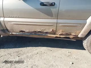 ✅ 2004 Jeep Liberty Limited • VIN: 1J8GL58K34W315119 • Lot: 43541026. Wystawiony na IAAI z przebiegiem 199 552 mil. Bezpłatny archiwum sprzedaży aukcyjnych z USA i szczegółowy raport historii pojazdu na DreamBid. Zdjęcie 6.