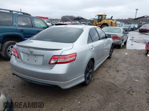 ✅ 2011 Toyota Camry LE • VIN: 4T1BF3EK2BU621119 • Лот: 43800927. Опубликован ранее на IAAI с пробегом 177 146 миль. Бесплатный доступ к архиву аукционных продаж из США и подробный отчёт об истории автомобиля на DreamBid. Изображение 4.