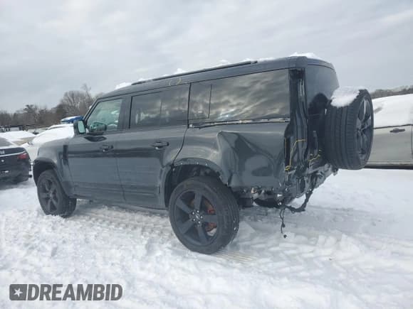 ✅ 2024 Land Rover Defender X • VIN: SALEXFEU3R2356517 • Lot: 44367185. Wystawiony na Copart z przebiegiem 5 755 mil. Bezpłatny archiwum sprzedaży aukcyjnych z USA i szczegółowy raport historii pojazdu na DreamBid. Zdjęcie 2.