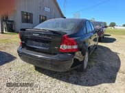 ✅ 2007 Volvo S40 2.4L • VIN: YV1MS382672294807 • Lot: 76787744. Listed on Copart with 137,207 mi. Free auction sales archive from the USA and detailed vehicle history report at DreamBid. Image 4.