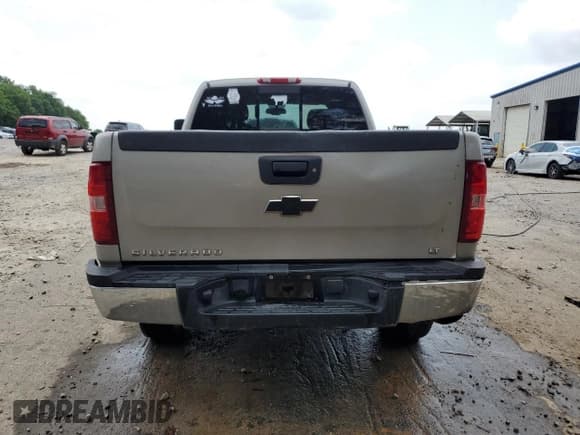 ✅ 2009 Chevrolet Silverado 2500HD LT • VIN: 1GCHK59KX9E127286 • Лот: 59384965. Опубликован ранее на Copart с пробегом 303 202 миль. Бесплатный доступ к архиву аукционных продаж из США и подробный отчёт об истории автомобиля на DreamBid. Изображение 6.