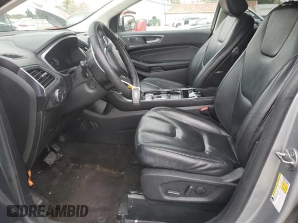 ✅ 2020 Ford Edge Titanium • VIN: 2FMPK4K98LBA71795 • Lot: 90350875. Wystawiony na Copart z przebiegiem 92 560 mil. Bezpłatny archiwum sprzedaży aukcyjnych z USA i szczegółowy raport historii pojazdu na DreamBid. Zdjęcie 7.