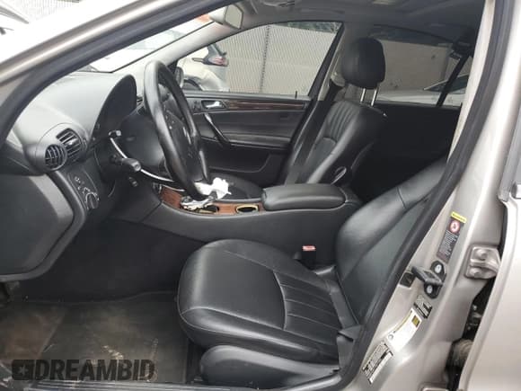 ✅ 2007 Mercedes-Benz C 280 Luxury • VIN: WDBRF92H17F877390 • Lot: 68211865. Wystawiony na Copart z przebiegiem 77 661 mil. Bezpłatny archiwum sprzedaży aukcyjnych z USA i szczegółowy raport historii pojazdu na DreamBid. Zdjęcie 7.