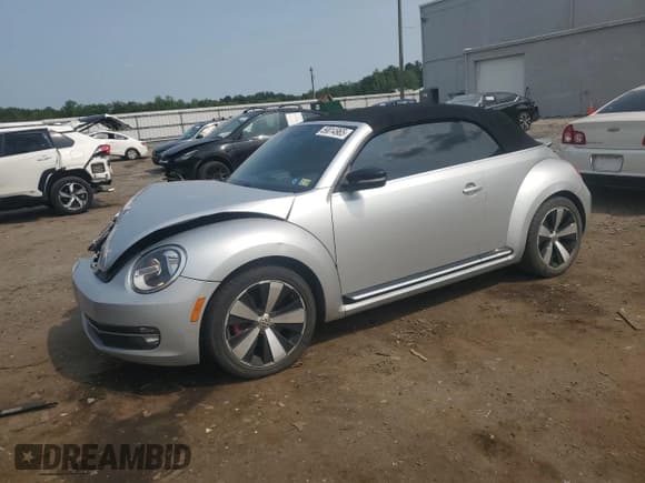 ✅ 2013 Volkswagen Beetle 2.0T w/Sound/Nav • VIN: 3VW7A7AT6DM815350 • Лот: 59014965. Опубликован ранее на Copart с пробегом 110 041 миль. Бесплатный доступ к архиву аукционных продаж из США и подробный отчёт об истории автомобиля на DreamBid. Изображение 1.