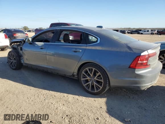 ✅ 2019 Volvo S90 Momentum • VIN: LVY102AK1KP110090 • Lot: 46359735. Wystawiony na Copart z przebiegiem 61 079 mil. Bezpłatny archiwum sprzedaży aukcyjnych z USA i szczegółowy raport historii pojazdu na DreamBid. Zdjęcie 2.