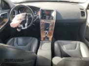 ✅ 2017 Volvo XC60 Inscription • VIN: YV449MRU2H2114311 • Lot: 92499705. Wystawiony na Copart z przebiegiem 166 797 mil. Bezpłatny archiwum sprzedaży aukcyjnych z USA i szczegółowy raport historii pojazdu na DreamBid. Zdjęcie 8.