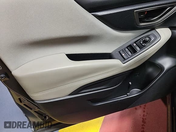 ✅ 2022 Subaru Forester • VIN: JF2SKAAC7NH480002 • Лот: 43933992. Опубликован ранее на IAAI с пробегом 65 281 миль. Бесплатный доступ к архиву аукционных продаж из США и подробный отчёт об истории автомобиля на DreamBid. Изображение 19.