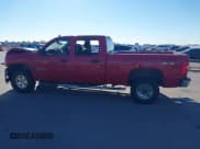 ✅ 2007 Chevrolet Silverado 2500HD 1LT • VIN: 1GCHK23657F549757 • Lot: 43559026. Wystawiony na IAAI z przebiegiem 210 906 mil. Bezpłatny archiwum sprzedaży aukcyjnych z USA i szczegółowy raport historii pojazdu na DreamBid. Zdjęcie 13.