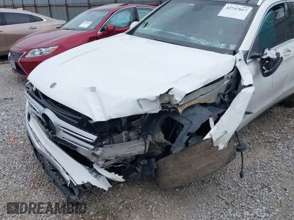 ✅ 2018 Mercedes-Benz GLC 300 • VIN: WDC0G4KB4JV076465 • Lot: 42747017. Wystawiony na IAAI z przebiegiem 103 728 mil. Bezpłatny archiwum sprzedaży aukcyjnych z USA i szczegółowy raport historii pojazdu na DreamBid. Zdjęcie 6.