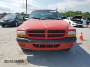 ✅ 1999 Dodge Dakota SLT • VIN: 1B7GL22X6XS243645 • Lot: 54258675. Wystawiony na Copart z przebiegiem 114 362 mil. Bezpłatny archiwum sprzedaży aukcyjnych z USA i szczegółowy raport historii pojazdu na DreamBid. Zdjęcie 5.