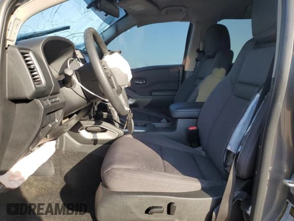 ✅ 2023 Nissan Frontier SV • VIN: 1N6ED1EJ3PN645754 • Lot: 57134365. Wystawiony na Copart z przebiegiem 42 695 mil. Bezpłatny archiwum sprzedaży aukcyjnych z USA i szczegółowy raport historii pojazdu na DreamBid. Zdjęcie 7.