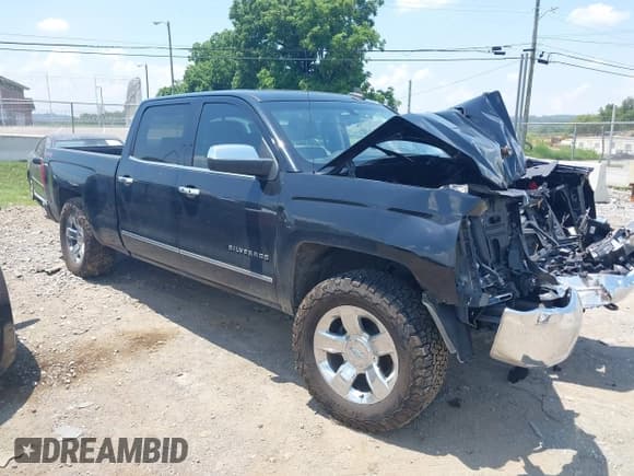 ✅ 2018 Chevrolet Silverado 1500 LTZ • VIN: 3GCUKSEC2JG385701 • Lot: 42591040. Wystawiony na IAAI z przebiegiem 138 760 mil. Bezpłatny archiwum sprzedaży aukcyjnych z USA i szczegółowy raport historii pojazdu na DreamBid. Zdjęcie 1.