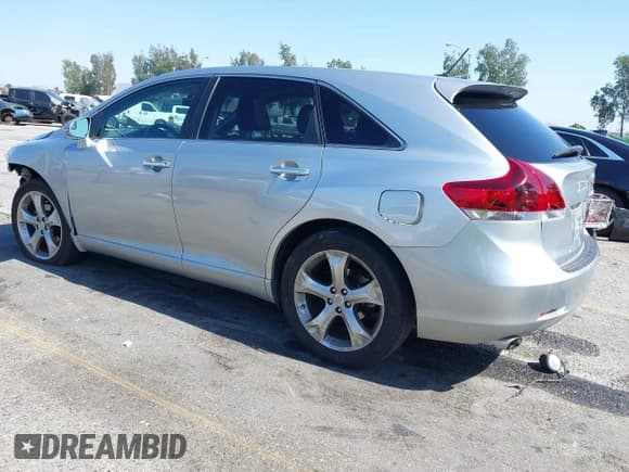✅ 2015 Toyota Venza XLE • VIN: 4T3ZK3BB0FU074461 • Lot: 42344893. Listed on IAAI with 92,006 mi. Free auction sales archive from the USA and detailed vehicle history report at DreamBid. Image 3.