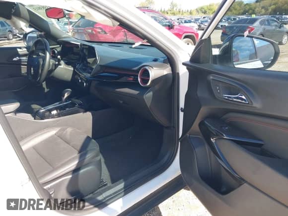 2024 Chevrolet Trax 2RS с VIN KL77LJE21RC015525, выставлен на аукционе IAAI как лот 43383813 с пробегом 30 012 миль миль и . История ставок и продаж доступна на DreamBid. Изображение 5.