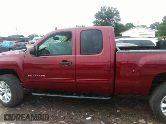 2013 Chevrolet Silverado 1500 LT with VIN 1GCRCSEAXDZ228214, listed as a IAAI auction lot 43047379 with 89,110 mi miles and . Bid and sale history available at DreamBid. Image 14.