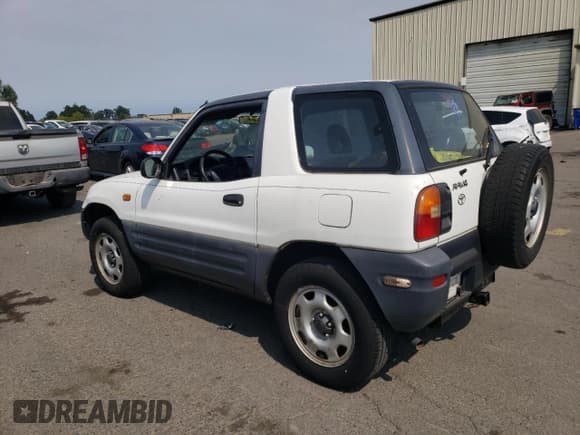 ✅ 1997 Toyota RAV4 • VIN: JT3XP10V6V0008353 • Lot: 66944865. Wystawiony na Copart z przebiegiem 188 008 mil. Bezpłatny archiwum sprzedaży aukcyjnych z USA i szczegółowy raport historii pojazdu na DreamBid. Zdjęcie 2.