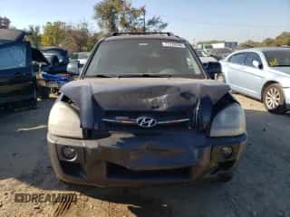 2005 Hyundai Tucson GLS z VIN KM8JN12D45U065618, wystawiony jako Copart lot #77370754 z przebiegiem 87 525 mil mil oraz Szkoda całkowita • Salvage title. Historia ofert i sprzedaży dostępna na DreamBid. Obrazek 5.