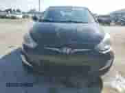 2013 Hyundai Accent GLS z VIN KMHCU4AE8DU380640, wystawiony jako Copart lot #86071005 z przebiegiem 161 077 mil mil oraz Szkoda całkowita • Salvage title. Historia ofert i sprzedaży dostępna na DreamBid. Obrazek 5.