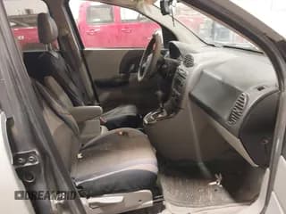 ✅ 2005 Saturn VUE • VIN: 5GZCZ63445S870686 • Lot: 41303646. Wystawiony na IAAI z przebiegiem 179 620 mil. Bezpłatny archiwum sprzedaży aukcyjnych z USA i szczegółowy raport historii pojazdu na DreamBid. Zdjęcie 5.