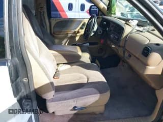 ✅ 1998 Dodge Dakota SLT • VIN: 1B7GL22Y3WS622559 • Lot: 37856486. Wystawiony na IAAI z przebiegiem 206 024 mil. Bezpłatny archiwum sprzedaży aukcyjnych z USA i szczegółowy raport historii pojazdu na DreamBid. Zdjęcie 5.