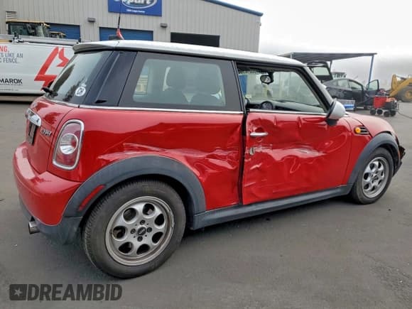 ✅ 2012 MINI Hardtop • VIN: WMWSU3C51CT541175 • Lot: 95012955. Listed on Copart with 66,785 mi. Free auction sales archive from the USA and detailed vehicle history report at DreamBid. Image 3.