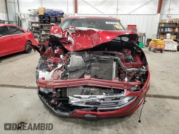 ✅ 2020 Ford Edge Titanium • VIN: 2FMPK4K9XLBB58484 • Lot: 93213545. Wystawiony na Copart z przebiegiem 134 142 mil. Bezpłatny archiwum sprzedaży aukcyjnych z USA i szczegółowy raport historii pojazdu na DreamBid. Zdjęcie 5.