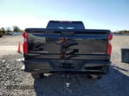 ✅ 2025 Chevrolet Silverado 2500HD Custom • VIN: 2GC4KME71S1177382 • Лот: 85828315. Опубликован ранее на Copart с пробегом 19 754 миль. Бесплатный доступ к архиву аукционных продаж из США и подробный отчёт об истории автомобиля на DreamBid. Изображение 6.