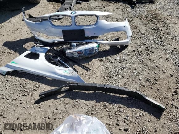 ✅ 2018 BMW 3 Series 330e • VIN: WBA8E1C58JA758694 • Lot: 82207905. Wystawiony na Copart z przebiegiem 73 125 mil. Bezpłatny archiwum sprzedaży aukcyjnych z USA i szczegółowy raport historii pojazdu na DreamBid. Zdjęcie 12.