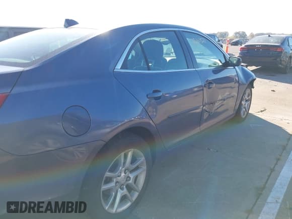 ✅ 2014 Chevrolet Malibu LT • VIN: 1G11C5SLXEF111393 • Lot: 43460512. Listed on IAAI with 95,497 mi. Free auction sales archive from the USA and detailed vehicle history report at DreamBid. Image 4.