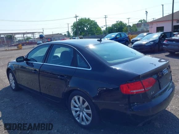 ✅ 2011 Audi A4 Premium Plus • VIN: WAUFFAFL5BN027830 • Лот: 42657136. Опубликован ранее на IAAI с пробегом Не указан. Бесплатный доступ к архиву аукционных продаж из США и подробный отчёт об истории автомобиля на DreamBid. Изображение 3.