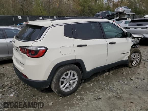 ✅ 2020 Jeep Compass Sport • VIN: 3C4NJCAB6LT169421 • Лот: 51906545. Опубликован ранее на Copart с пробегом 60 263 миль. Бесплатный доступ к архиву аукционных продаж из США и подробный отчёт об истории автомобиля на DreamBid. Изображение 3.