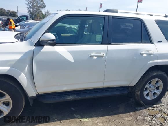 ✅ 2022 Toyota 4Runner SR5 Premium • VIN: JTEFU5JR8N5267529 • Lot: 41615660. Listed on IAAI with 36,936 mi. Free auction sales archive from the USA and detailed vehicle history report at DreamBid. Image 15.