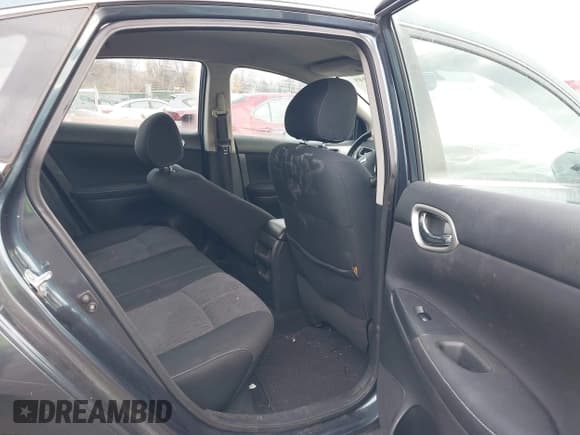 ✅ 2014 Nissan Sentra S • VIN: 3N1AB7AP2EY300108 • Lot: 43788945. Wystawiony na IAAI z przebiegiem 155 749 mil. Bezpłatny archiwum sprzedaży aukcyjnych z USA i szczegółowy raport historii pojazdu na DreamBid. Zdjęcie 8.