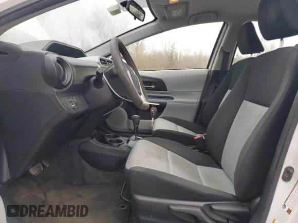 ✅ 2012 Toyota Prius One • VIN: JTDKDTB31C1027826 • Лот: 93455385. Опубликован ранее на Copart с пробегом 123 387 миль. Бесплатный доступ к архиву аукционных продаж из США и подробный отчёт об истории автомобиля на DreamBid. Изображение 7.