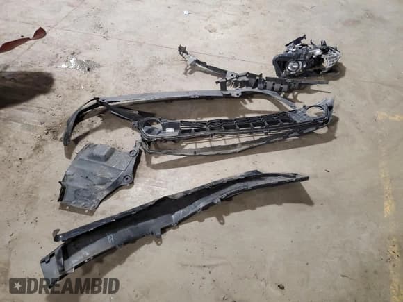 ✅ 2017 Dodge Charger SE • VIN: 2C3CDXBG7HH518591 • Лот: 72079605. Опубликован ранее на Copart с пробегом 113 175 миль. Бесплатный доступ к архиву аукционных продаж из США и подробный отчёт об истории автомобиля на DreamBid. Изображение 12.