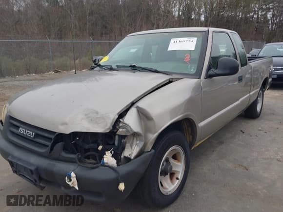 ✅ 1998 Isuzu Hombre • VIN: 1GGCS1943W8654177 • Lot: 41365774. Wystawiony na IAAI z przebiegiem 136 253 mil. Bezpłatny archiwum sprzedaży aukcyjnych z USA i szczegółowy raport historii pojazdu na DreamBid. Zdjęcie 6.