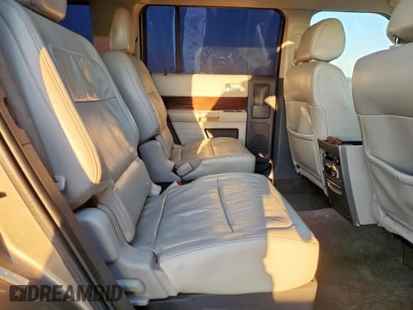 ✅ 2012 Ford Flex SEL • VIN: 2FMGK5CC6CBD05643 • Lot: 85544175. Wystawiony na Copart z przebiegiem 170 859 mil. Bezpłatny archiwum sprzedaży aukcyjnych z USA i szczegółowy raport historii pojazdu na DreamBid. Zdjęcie 11.