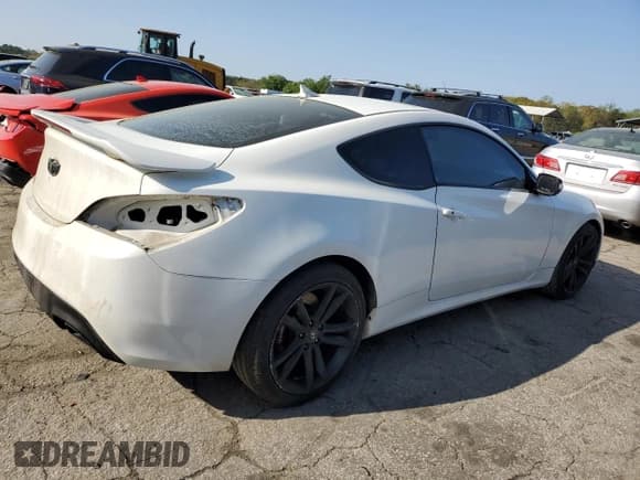 ✅ 2010 Hyundai Genesis Coupe Grand Touring • VIN: KMHHU6KH0AU017030 • Lot: 51149875. Wystawiony na Copart z przebiegiem 147 537 mil. Bezpłatny archiwum sprzedaży aukcyjnych z USA i szczegółowy raport historii pojazdu na DreamBid. Zdjęcie 3.