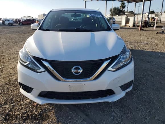 ✅ 2017 Nissan Sentra SV • VIN: 3N1AB7AP6HY209539 • Lot: 92098745. Wystawiony na Copart z przebiegiem 74 666 mil. Bezpłatny archiwum sprzedaży aukcyjnych z USA i szczegółowy raport historii pojazdu na DreamBid. Zdjęcie 5.