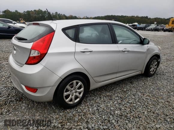 ✅ 2012 Hyundai Accent GS • VIN: KMHCT5AE4CU002662 • Лот: 80547854. Опубликован ранее на Copart с пробегом 165 360 миль. Бесплатный доступ к архиву аукционных продаж из США и подробный отчёт об истории автомобиля на DreamBid. Изображение 3.
