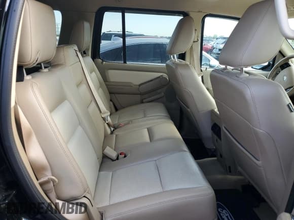 ✅ 2010 Ford Explorer Limited • VIN: 1FMEU7FE0AUB15483 • Лот: 70146795. Опубликован ранее на Copart с пробегом 106 744 миль. Бесплатный доступ к архиву аукционных продаж из США и подробный отчёт об истории автомобиля на DreamBid. Изображение 10.