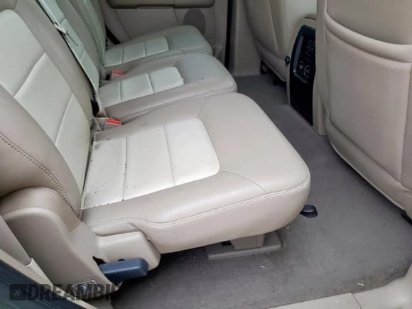 ✅ 2003 Ford Expedition Eddie Bauer • VIN: 1FMPU17L83LB86796 • Lot: 57533815. Wystawiony na Copart z przebiegiem 141 507 mil. Bezpłatny archiwum sprzedaży aukcyjnych z USA i szczegółowy raport historii pojazdu na DreamBid. Zdjęcie 11.