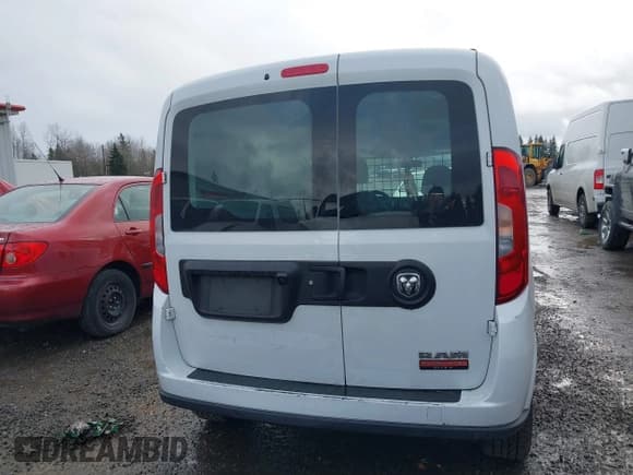 ✅ 2022 Ram ProMaster City Passenger • VIN: ZFBHRFAB7N6W36174 • Лот: 41472606. Опубликован ранее на IAAI с пробегом 84 269 миль. Бесплатный доступ к архиву аукционных продаж из США и подробный отчёт об истории автомобиля на DreamBid. Изображение 17.