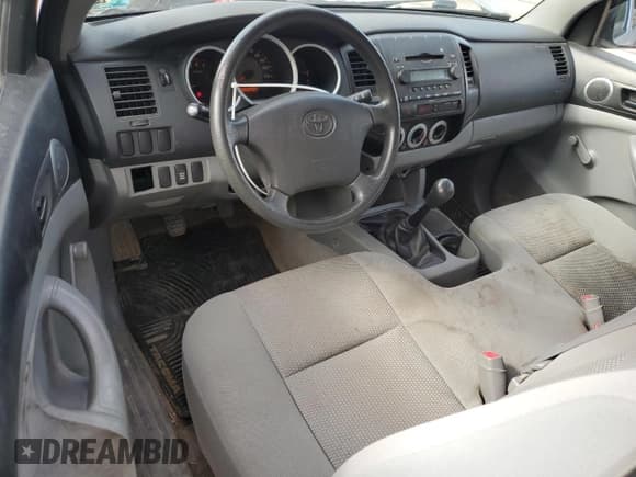 ✅ 2008 Toyota Tacoma • VIN: 5TEPX42N98Z557799 • Lot: 70008295. Wystawiony na Copart z przebiegiem 164 713 mil. Bezpłatny archiwum sprzedaży aukcyjnych z USA i szczegółowy raport historii pojazdu na DreamBid. Zdjęcie 8.