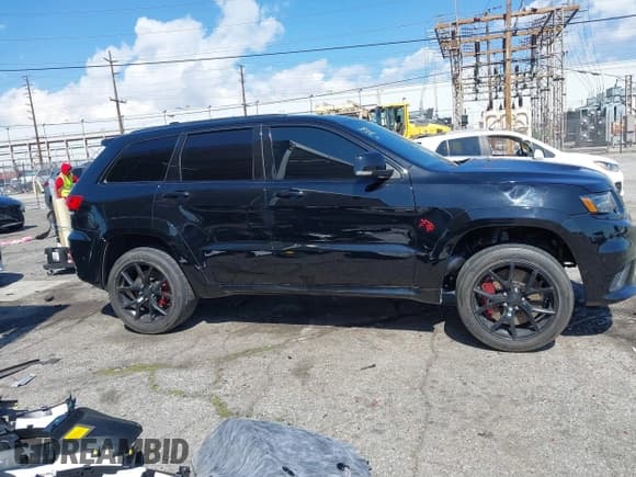 ✅ 2018 Jeep Grand Cherokee Trackhawk • VIN: 1C4RJFN99JC284078 • Lot: 41746218. Listed on IAAI with Not provided. Free auction sales archive from the USA and detailed vehicle history report at DreamBid. Image 14.