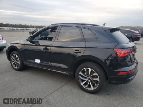 ✅ 2024 Audi Q5 S line Premium • VIN: WA1GAAFY7R2113454 • Lot: 92136015. Listed on Copart with 10,115 mi. Free auction sales archive from the USA and detailed vehicle history report at DreamBid. Image 2.